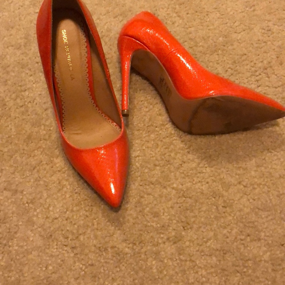 Shoe Republic - Picture 2 of 2